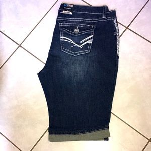 Womens short jeans size 16